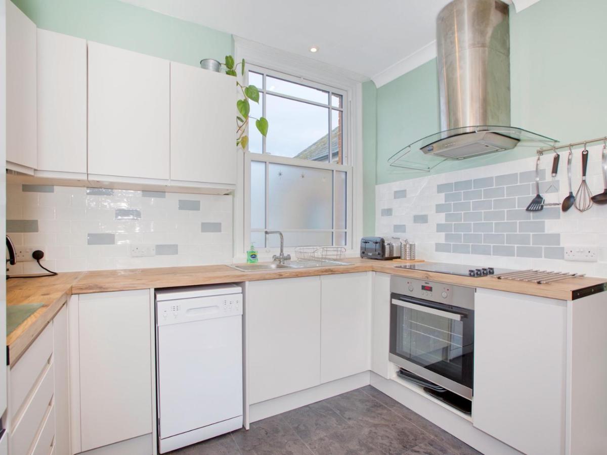 Pass The Keys Lovely 2-Bed Apartment Colyton Near Jurassic Coast Exterior photo