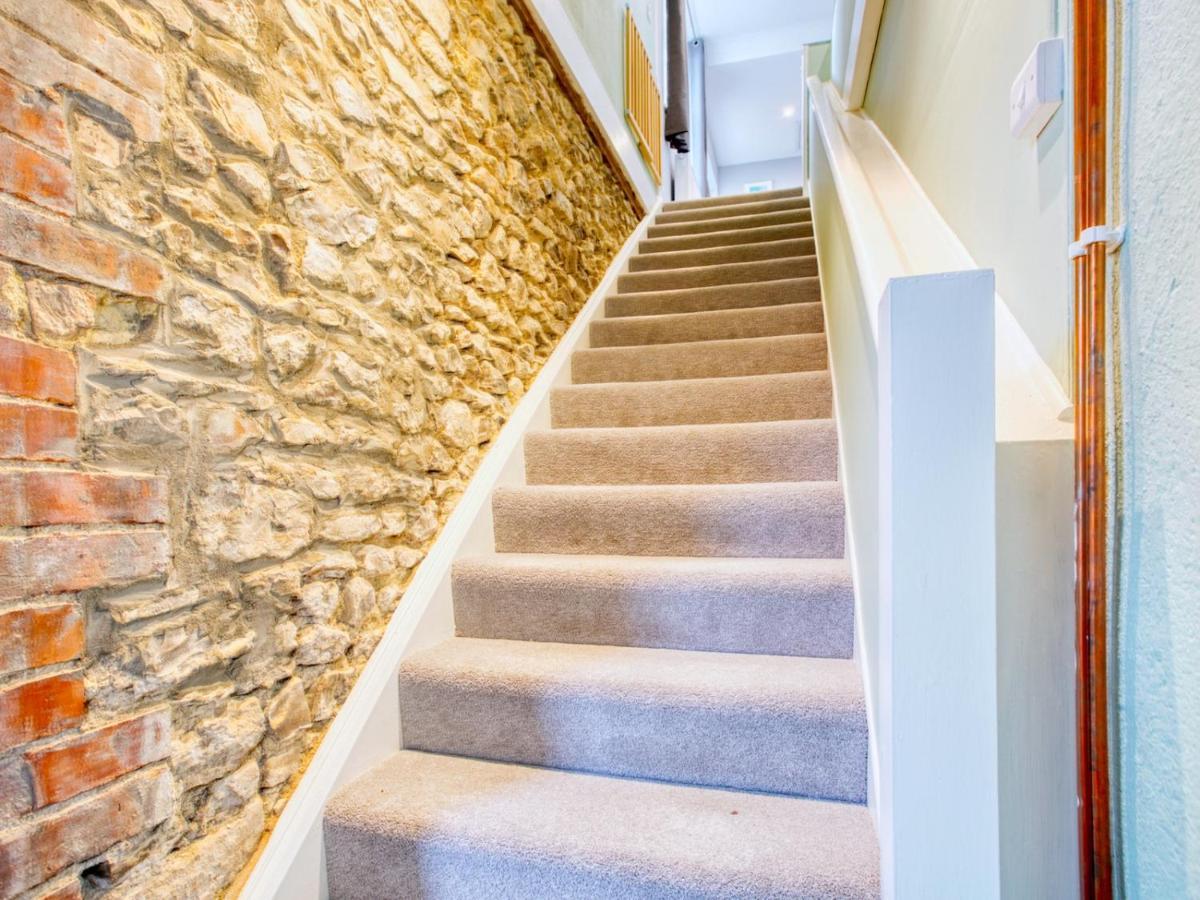 Pass The Keys Lovely 2-Bed Apartment Colyton Near Jurassic Coast Exterior photo
